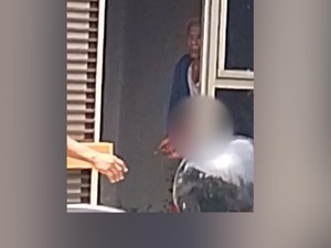 Momen Mencekam Pria Bersajam Sekap Bocah di Pospol Jaksel