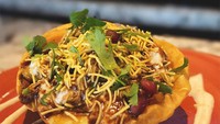 India memiliki keberagaman budaya kuliner, seperti menu makanan Chaat yang punya tekstur krispi dengan rasa manis asam unik. Foto: Site/Demilked