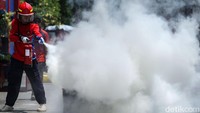 Latihan ini diikuti oleh relawan dengan latar belakang berbeda-beda,