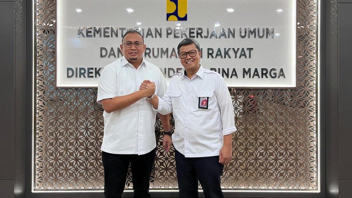 Andre Rosiade dengan Dirjen Bina Marga Kementerian Pekerjaan UmAndre Rosiade dengan Dirjen Bina Marga Kementerian Pekerjaan Umum (Kemen PU) Rachman Ariefum (Kemen PU) Rachman Arief