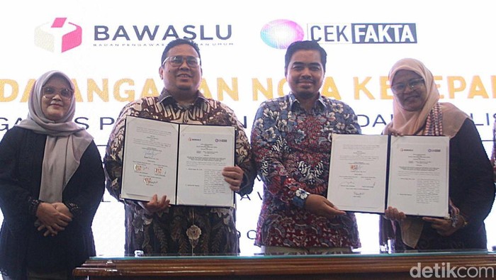 Bawaslu Gandeng Masyarakat Ikut Awasi Pilkada Serentak Bawaslu bersama sejumlah elemen NGO melakukan kerja sama. Masyarakat diminta melakukan pengawasan dalam Pilkada serentak 2024.