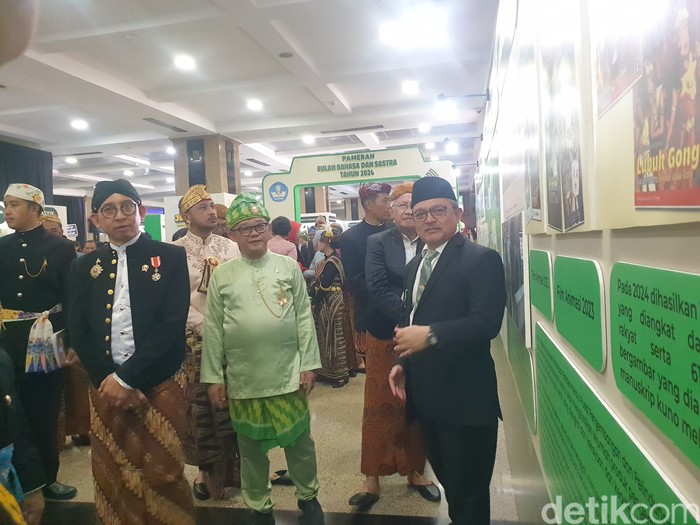 Bulan Bahasa dan Sastra 2024 Bulan Bahasa dan Sastra 2024