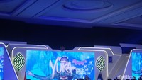 Malam puncak Bulan Bahasa dan Sastra 2024 ditutup dengan penampilan dari Wakil Menteri Giring Ganesha yang membawakan lagu Laskar Pelangi dan penyanyi Yura Yunita yang membawakan lagu Merakit, Intuisi, hingga Risalah Hati. Foto: Devita Savitri/detikEdu