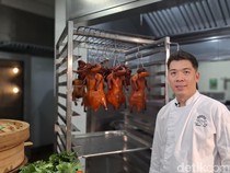 Chef Hing Spesialis Hidangan Kanton di The Trans Luxury Hotel Bandung