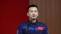 Astronauts Cai Xuzhe, Song Lingdong and Wang Haoze attend a press conference before the Shenzhou-19 spaceflight mission to Chinas Tiangong space station, at Jiuquan Satellite Launch Center, near Jiuquan, Gansu province, China October 29, 2024. REUTERS/Florence Lo