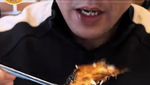 Denny Sumargo Cicip Salt Bread hingga Mochi Viral di Korea