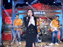Lirik Lagu Andai Tak Berpisah oleh Difarina Indra Adella ft Fendik Adella