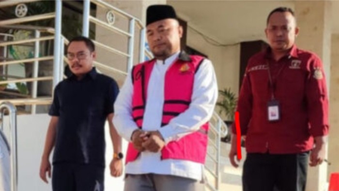 Eks anggota DPRD Zamachsyari ditahan Kejari Pamekasan terkait kasus korupsi dana hibah