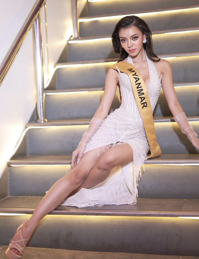 Pada tanggal 28 Oktober 2024, organisasi MGI merilis pernyataan resmi di akun Facebook mereka: “Organisasi Miss Grand International telah memutuskan untuk mencabut gelar Runner-Up Kedua dari Miss Grand Myanmar 2024, Thae Su Nyein, karena perilaku yang tidak pantas dan tindakan yang melanggar beberapa peraturan.” Foto: dok. Instagram @thaesunyeinnn