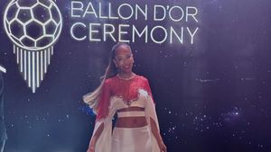 Foto: Gaya Seksi 6 WAGs di Pesta Ballon dOr, Istri Drogba Pamer Perut