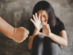 Gegara Minta Dibelikan Makanan, Istri Ini Ditinju Suaminya