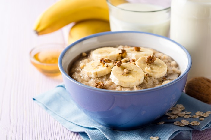Ilustrasi oatmeal pisang