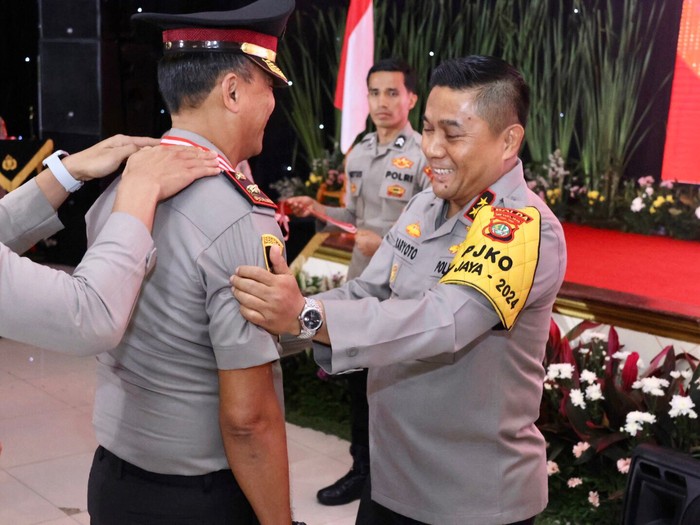 Kapolda Metro Lepas 202 Personel Purna Tugas: Jadilah Tauladan Masyarakat. (Wildan Noviansah/detikcom)