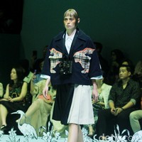 Fashion show Studio 133 Biyan Spring/Summer 2025 di Intercontinental Hotel, Pondok Indah, Senin [28/10/2024]. Menampilkan 110 busana, Biyan menceritakan tentang keseimbangan dalam kehidupan melalui koleksi terbarunya ini. Foto: Mohammad Abduh/detikcom.