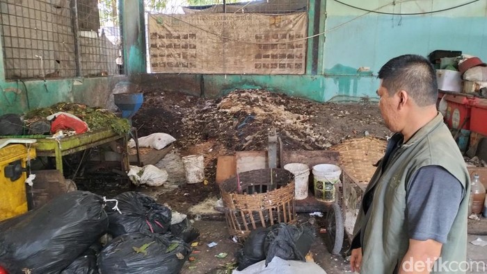 Kondisi TPS3R Kebon Jeruk di Kelurahan Kebon Jeruk, Kecamatan Andir, Kota Bandung.