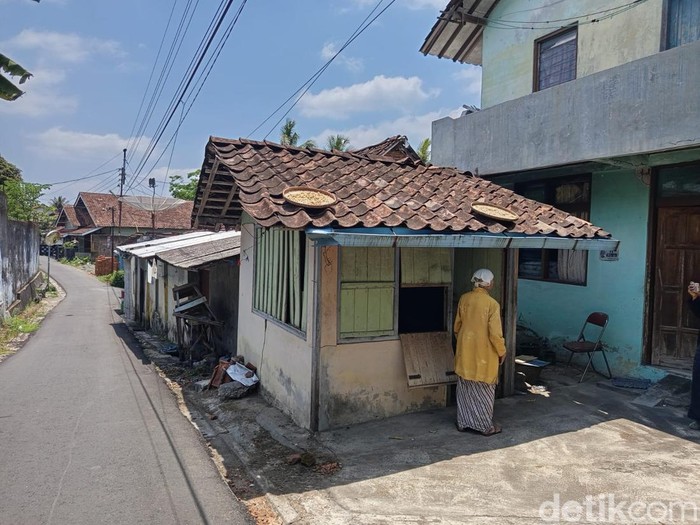 Lokasi gubuk yang diduga untuk menimbun puluhan kucing di Kluyon, Kecamatan Magelang Utara, Kota Magelang, Selasa (29/10/2024).
