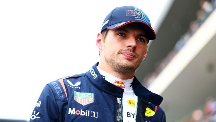 MEXICO CITY, MEXICO - OCTOBER 27: Max Verstappen of the Netherlands and Oracle Red Bull Racing looks on on the grid prior to the F1 Grand Prix of Mexico at Autodromo Hermanos Rodriguez on October 27, 2024 in Mexico City, Mexico. (Photo by Mark Thompson/Getty Images)