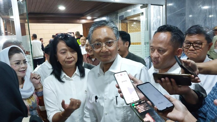 Menteri Pekerjaan Umum (PU) Dody Hanggodo memastikan bahwa mega proyek pembangunan Ibu Kota Nusantara (IKN) tetap dilanjutkan.