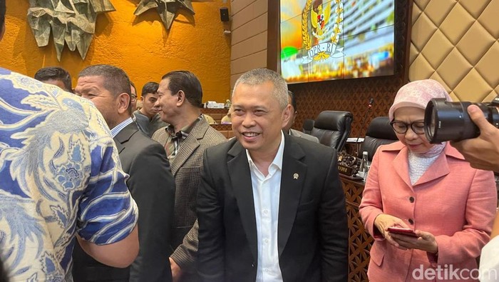 Menteri Perhubungan Dudy Purwagandhi