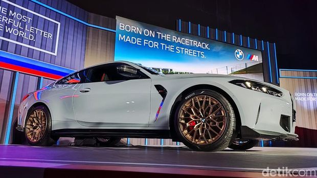 Mobil baru BMW di Indonesia.