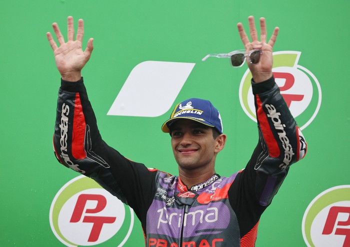 MotoGP - Thailand Grand Prix - Chang International Circuit, Buriram, Thailand - October 27, 2024 Prima Pramac Racings Jorge Martin celebrates on the podium after finishing second in the MotoGP REUTERS/Athit Perawongmetha