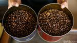 Nikmatnya Kopi Bis Kota Legendaris di Jatinegara