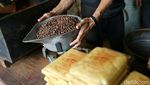 Nikmatnya Kopi Bis Kota Legendaris di Jatinegara