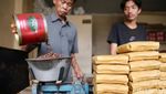 Nikmatnya Kopi Bis Kota Legendaris di Jatinegara