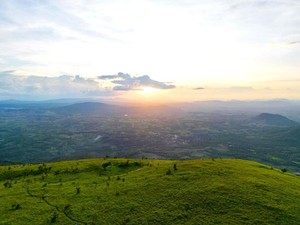 Punya Padang Rumput Indah, Pa Sol di Vietnam Pas buat Healing