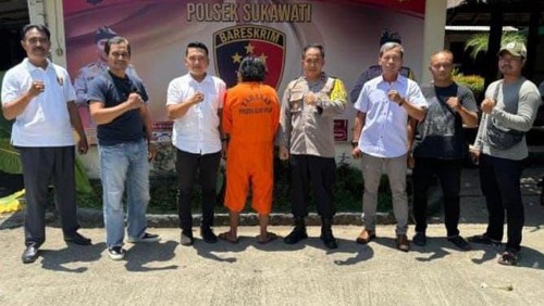 Polsek Sukawati menangkap pria bernama Saiful terkait kasus pencurian mobil pikap, Selasa (29/10/2024). (Foto: Dok. Polsek Sukawati)