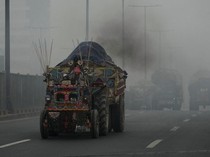 Polusi Super Tebal Selimuti Pakistan