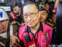 Reaksi Tom Lembong Jadi Tersangka Korupsi Impor Gula-Langsung Ditahan