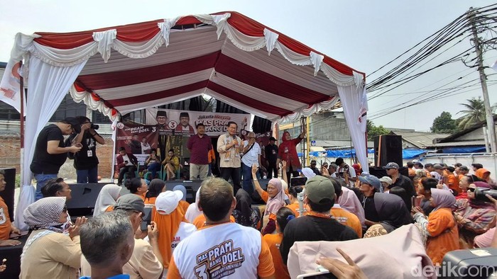 Pramono Anung kampanye di Kebayoran Lama, Jaksel