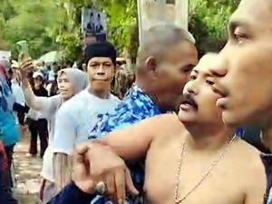 Pengakuan Dosa Josep Si Pria Berkumis yang Ngamuk di Acara Kampanye