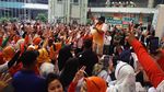 Rano Karno Senam Bareng Emak-emak di Pondok Labu