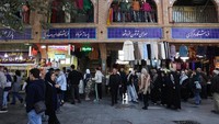 Warga setempat mengatakan tidak takut, dan percaya bahwa skala kecil serangan itu menunjukkan rasa takut di pihak Israel.