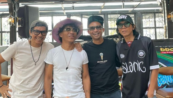 Slank bakal menggelar konser 41 tahun bermusik dengan konsep pasar malam di JIExpo Kemayoran, Jakarta awal 2025.