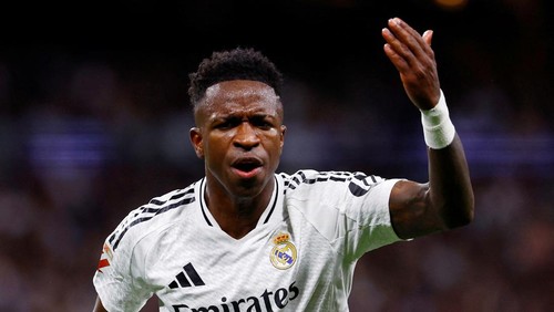FILE PHOTO: Soccer - Real Madrids Vinicius Junior reacts during the LaLiga match against FC Barcelona - Santiago Bernabeu, Madrid, Spain - October 26, 2024. REUTERS/Susana Vera/File Photo