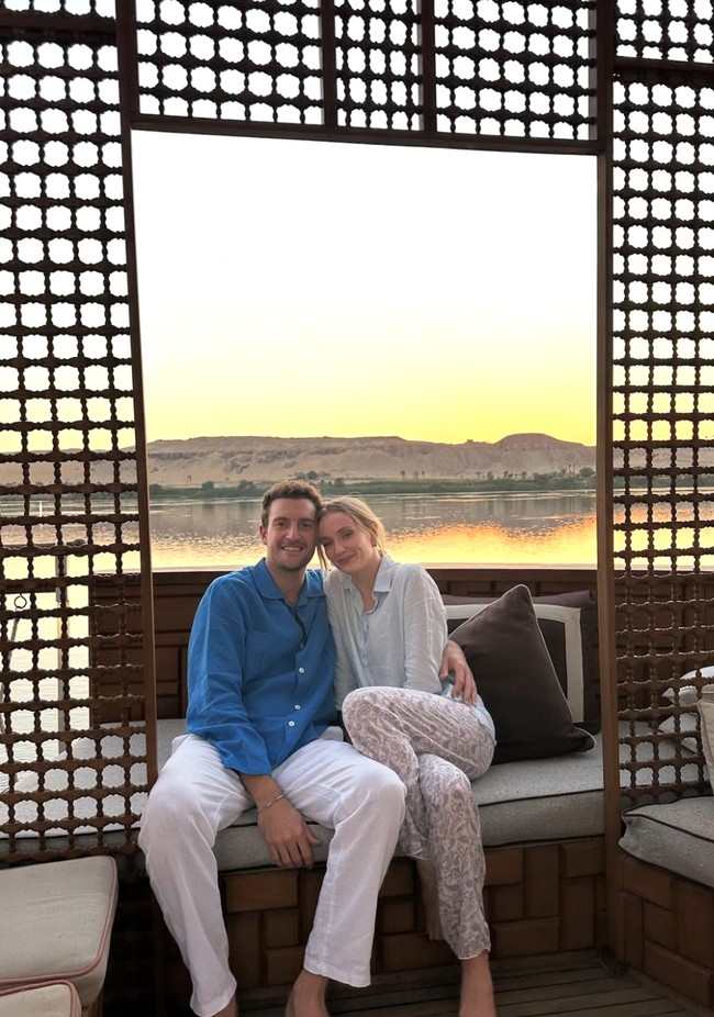 “Happy birthday, my angel pie. 30, flirty and thriving,” keterangan foto Sophie di Instagram, Senin (28/10/2024).  Foto: dok. Instagram @sophiet