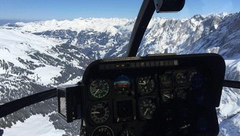 Pemandangan depan Helikopter MD520 Foto: Boredpanda