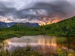 Fenomena Cuaca Langka yang Tertangkap Kamera
