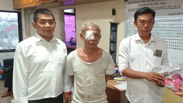 Tampang Indra (54), pria penyandera bocah perempuan 4 tahun di Pospol Pejaten, Jakarta Selatan (Foto: Dok. Istimewa)