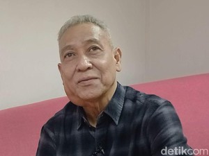 Penyanyi Tommy J Pisa Sakit Tiroid Menahun, Leher Membesar tapi Ogah Operasi