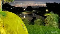 View City Lights dan Batu Eon dari Atas Bukit