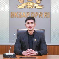 Sebelum dilantik, Verrell sempat berjanji tidak akan menggunakan gajinya untuk keperluan pribadi selama satu tahun, dan memilih mendonasikannya untuk membangun daerah pemilihannya, Jawa Barat 7. Foto: Instagram/@bramstavrl