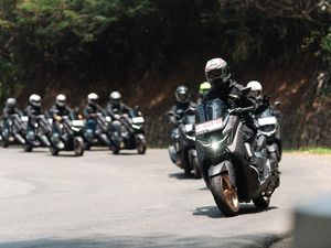 Yamaha Nmax Turbo: Dalam Kota Mantap, Dibawa Touring Sedap