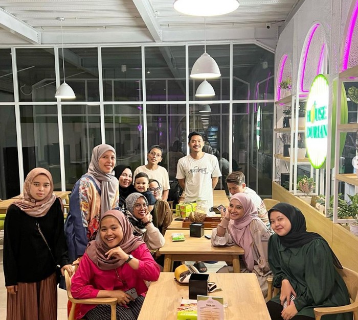 Zaskia Sungkar Zaskia Sungkar