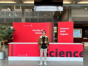 Kisah Anak Pedagang Kantin yang Kuliah di ITB-UCL hingga Jadi Peneliti di Eropa