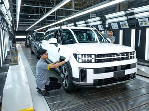 Ramai-ramai Produsen Bikin Mobil Hybrid, Begini Respons Toyota