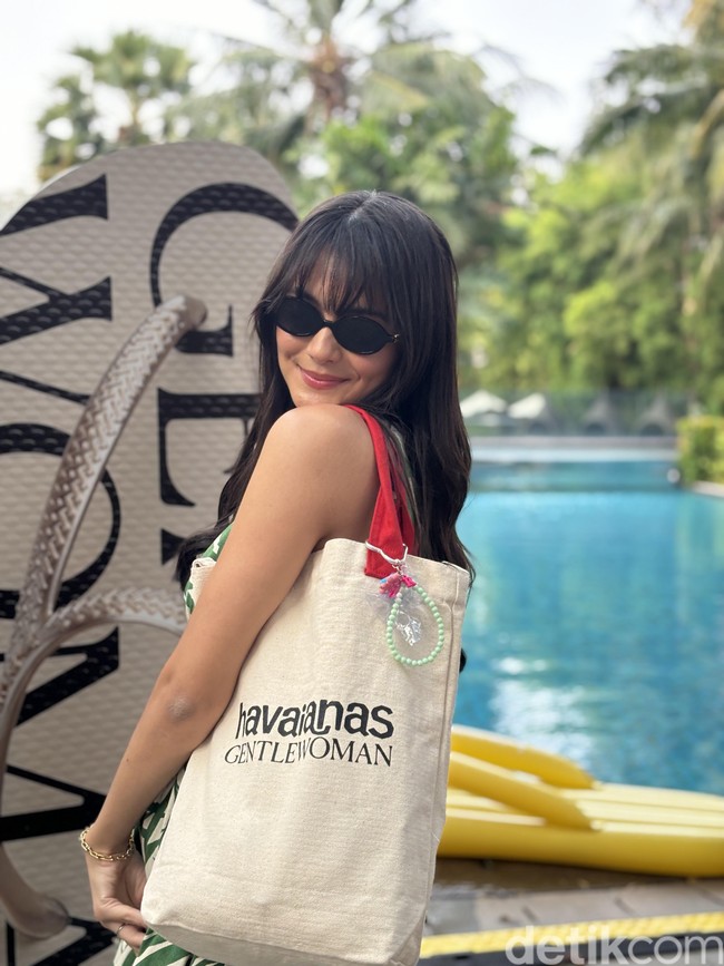 Selama menempuh pendidikan S1 di Macquarie University Australia, Amanda Rawles juga tinggal di rumah yang dekat dengan pantai bersama keluarganya. Foto: dok. R Chairini Putong/Wolipop